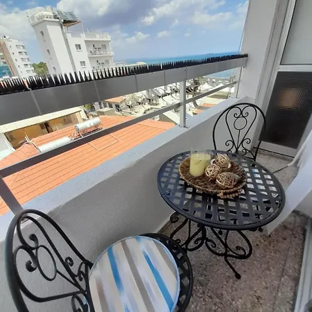 Lazuli Beachfront Sea View Ap 37 Larnaca
