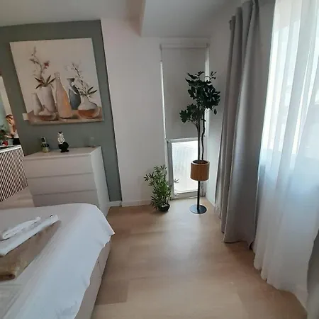 Lazuli Beachfront Sea View Ap 37 Apartment